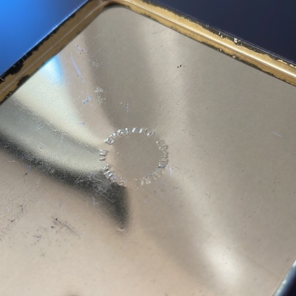 Vintage Square Red Asian Tin Made in England - Picture 9 of 12